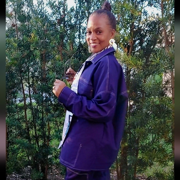 Utility jean jacket (see closet for purse in the pictures) - Picture 10 of 15